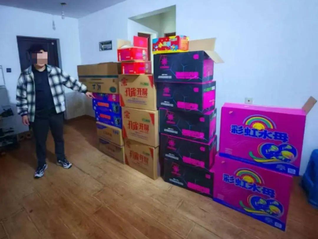售卖烟花爆竹？小心违法！不朽情缘平台推荐朋友圈(图2)